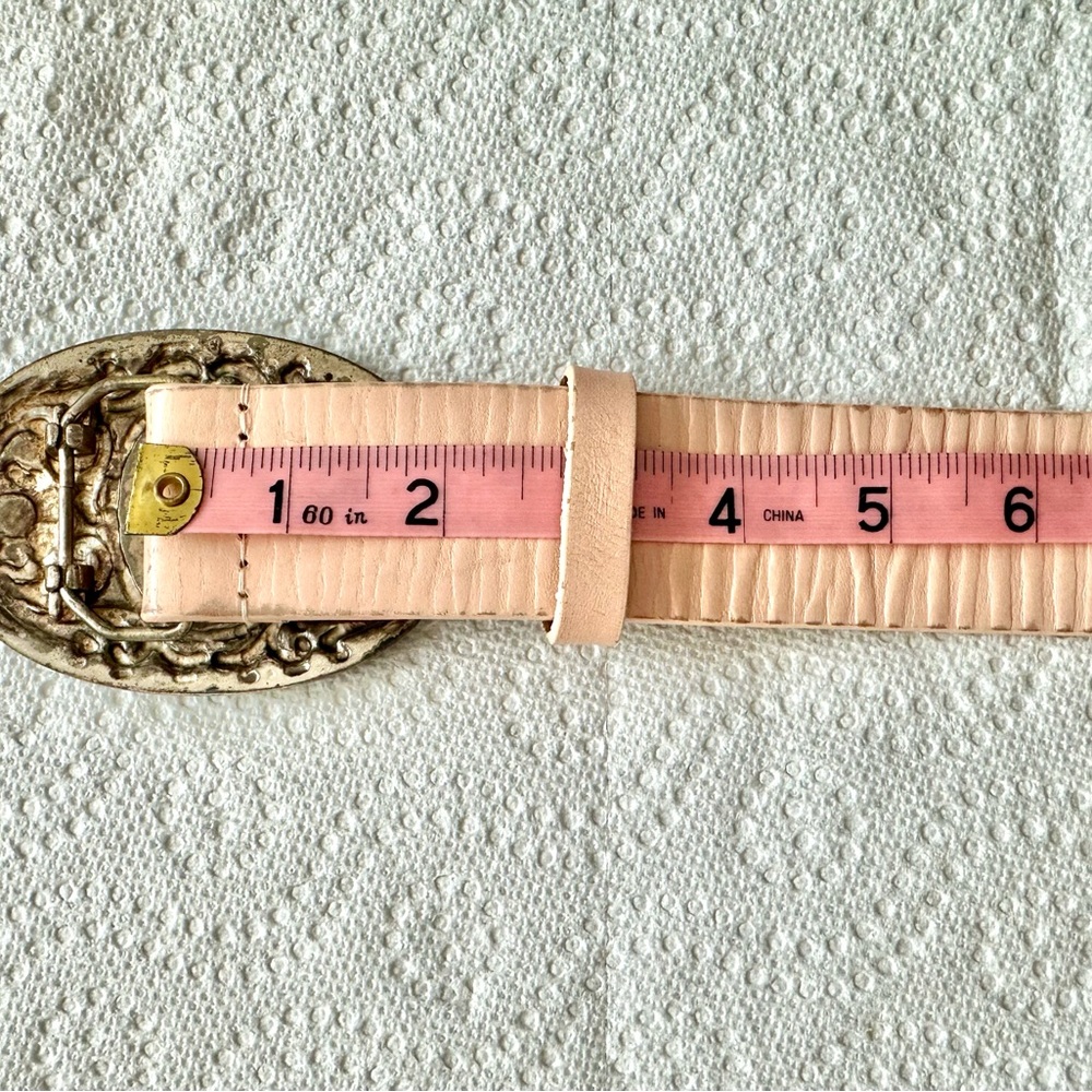 Pink leather belt with silver tone Western style buckle. Women's Size XL - Picture 9 of 11